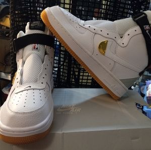 NIB Nike Air Force 1 '07 LV8